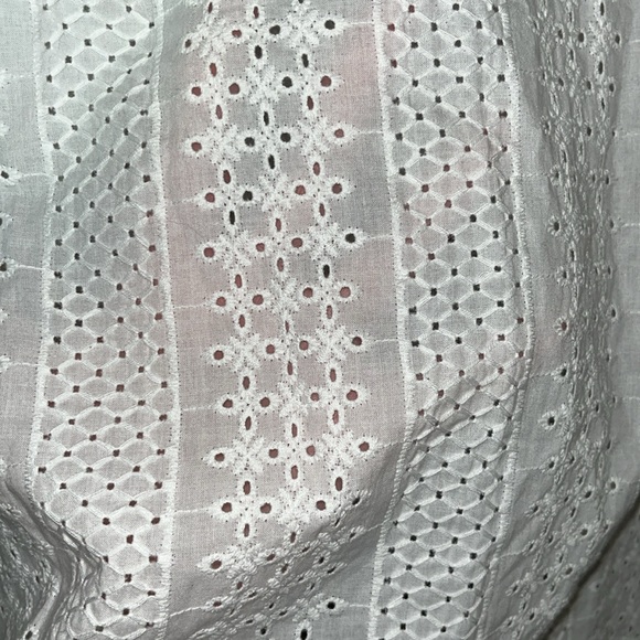 Joe’s Eyelet top w/ puff sleeves - large - Picture 4 of 6